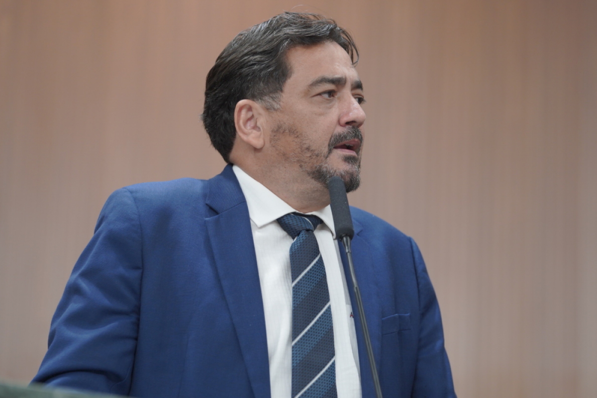 Deputado Talles Barreto recebeu R$ 214 mil em duas viagens internacionais