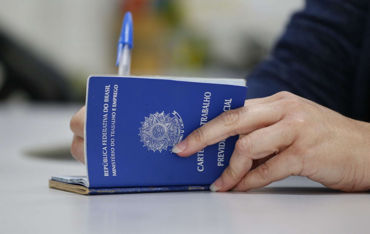 Brasil tem a menor taxa de desemprego da história, aponta IBGE