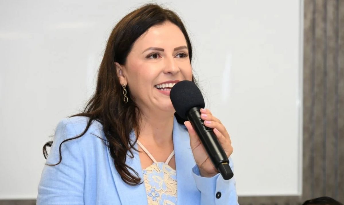 Nárcia Kelly deixa cargo na Prefeitura de Goiânia e entra na disputa eleitoral