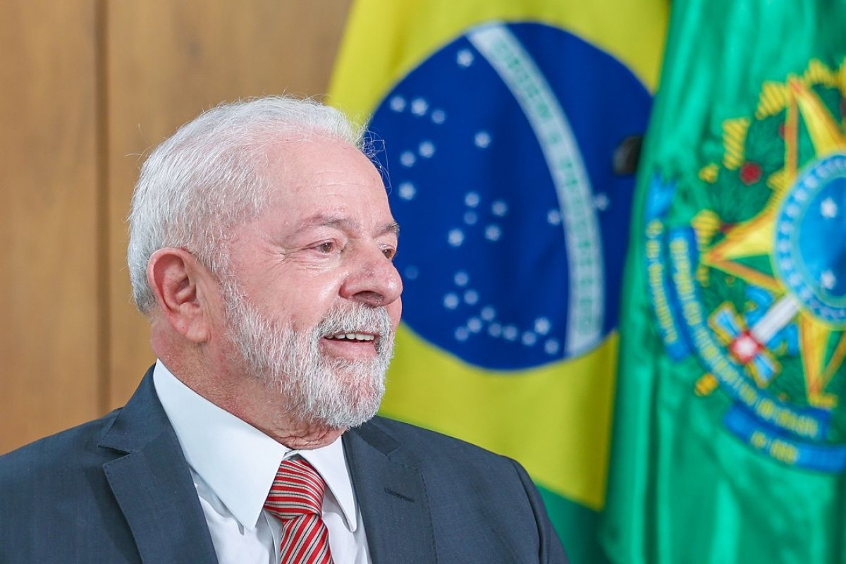 Lula anuncia o pagamento do Pé-de-Meia nesta terça-feira (25); veja como receber