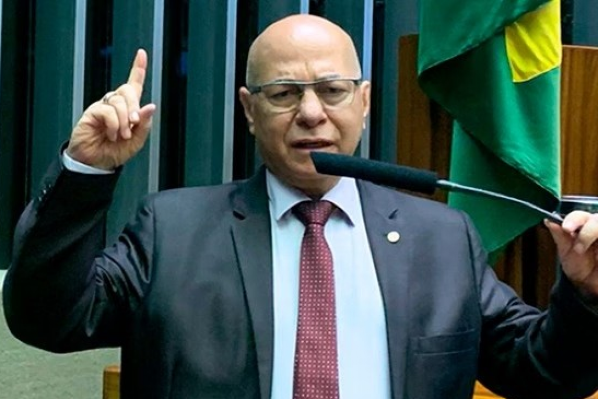 Deputado do PL é investigado por abuso de adolescente e pode pegar até 15 anos de prisão