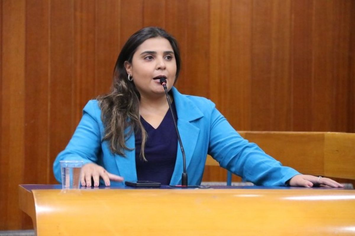 Vereadora Sabrina Garcez cobra transparência nas obras de drenagem em Goiânia