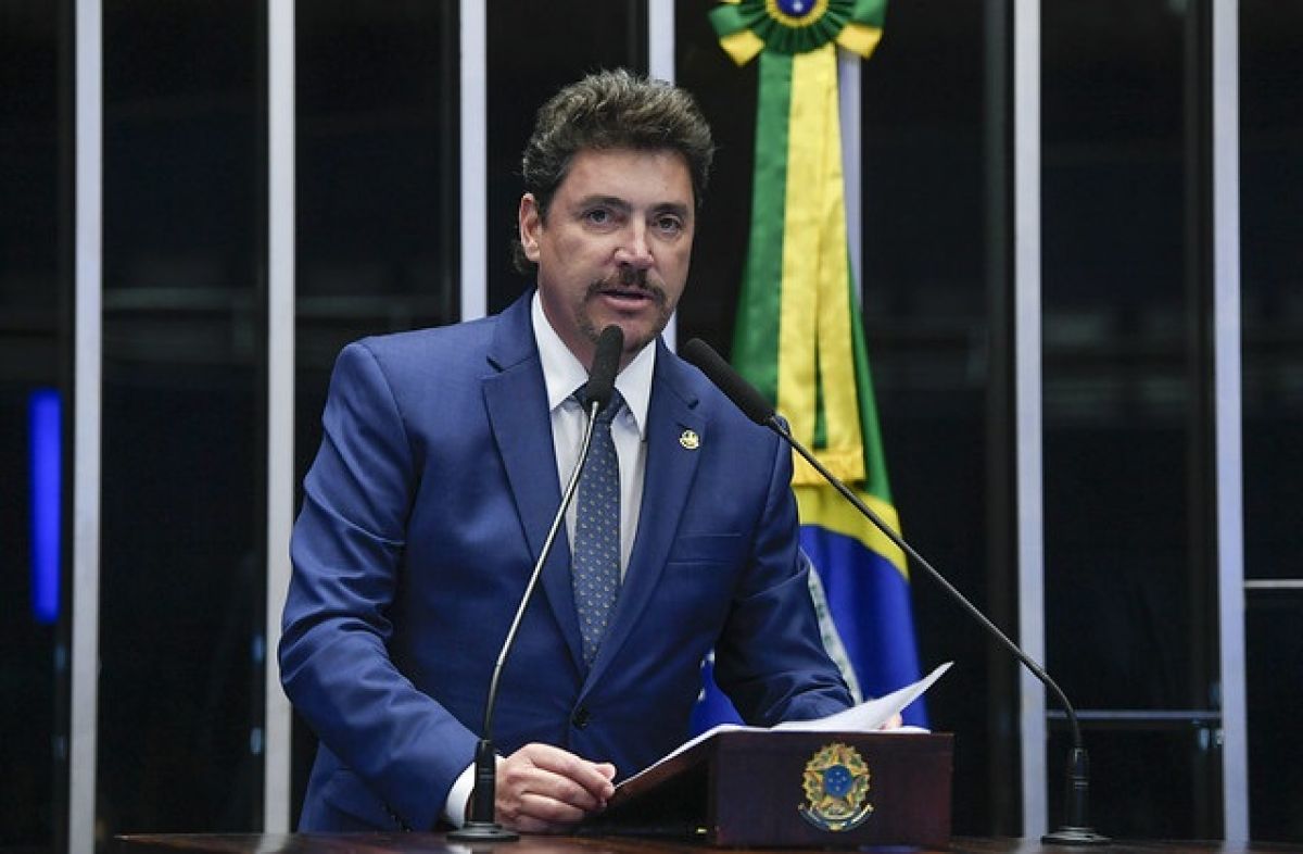 Aliança entre PL e Caiado enfraquece Wilder Morais e pode tirá-lo da disputa ao governo em 2026
