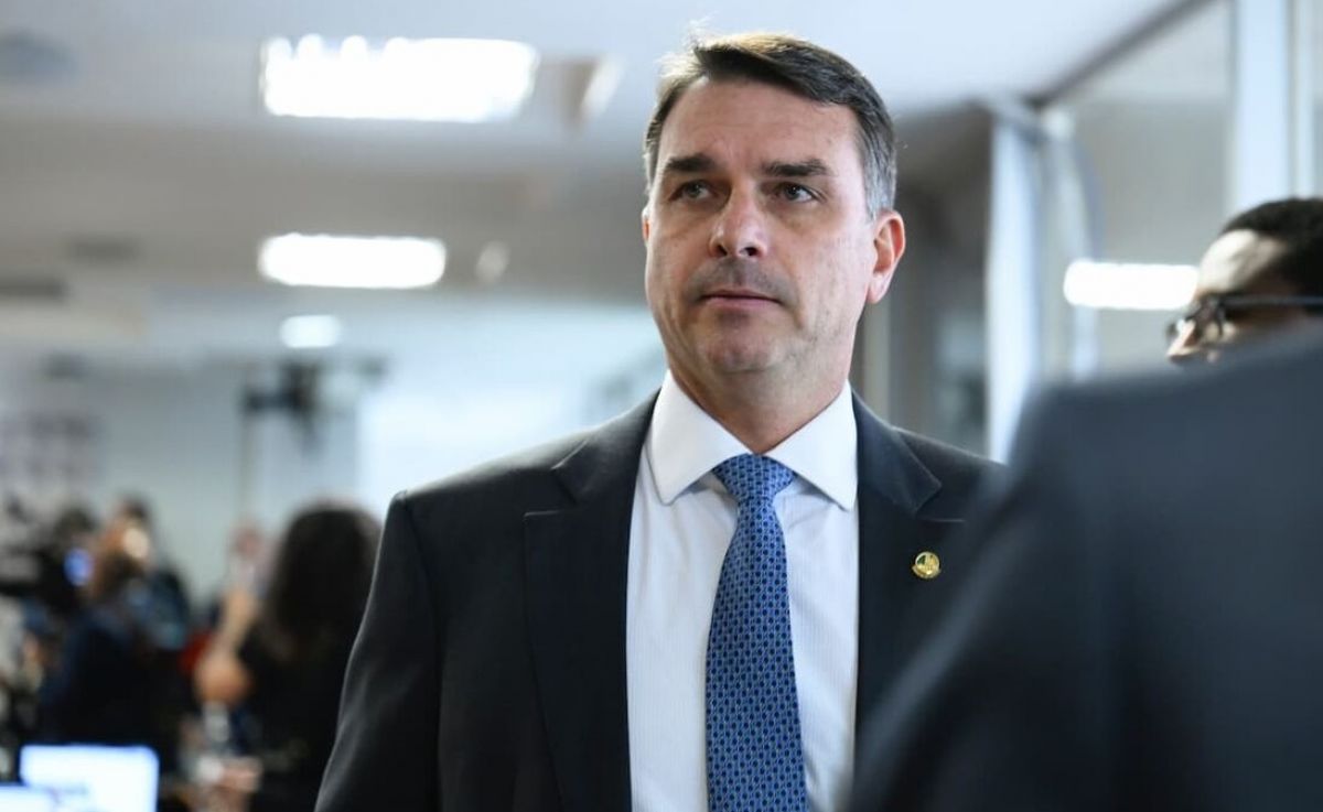 Depois de dizer que tem “preço”, Flávio diz que candidatura em 2026 é “irreversível”