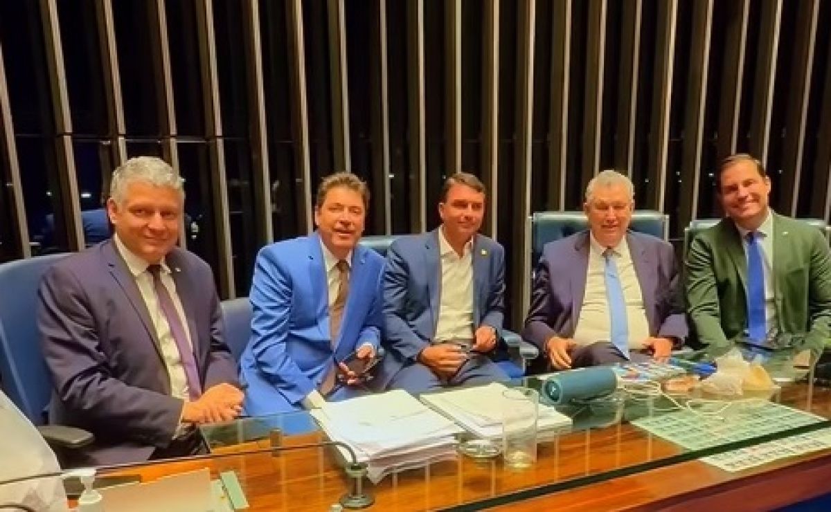 Wilder Morais arregou e mudou de ideia rapidinho sobre crise na mesa diretora