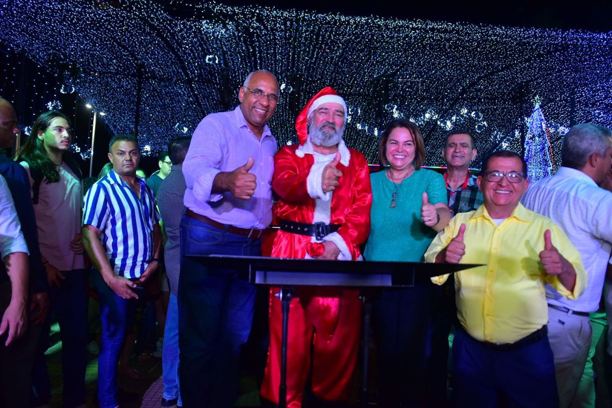 Em crise, Rogério Cruz gasta R$ 11 milhões com decoração natalina 