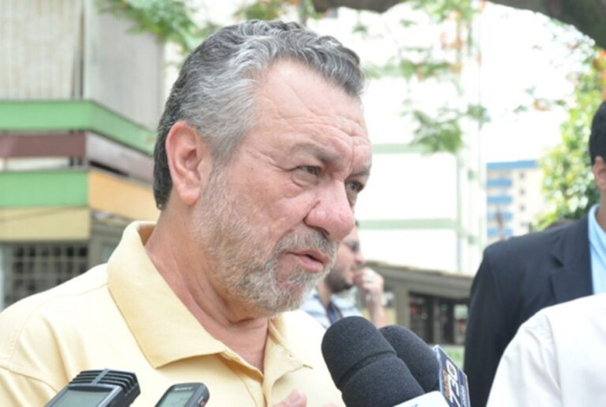 Juristas pedem anulação de 1,2 mil  sanções do TCM-GO contra ex-secretário de Saúde