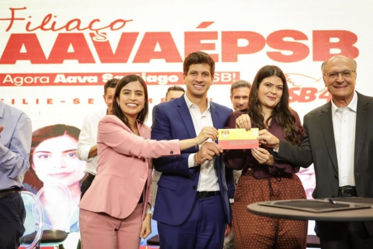 Presidente do PSDB diz que Aava deve perder mandato após filiação ao PSB