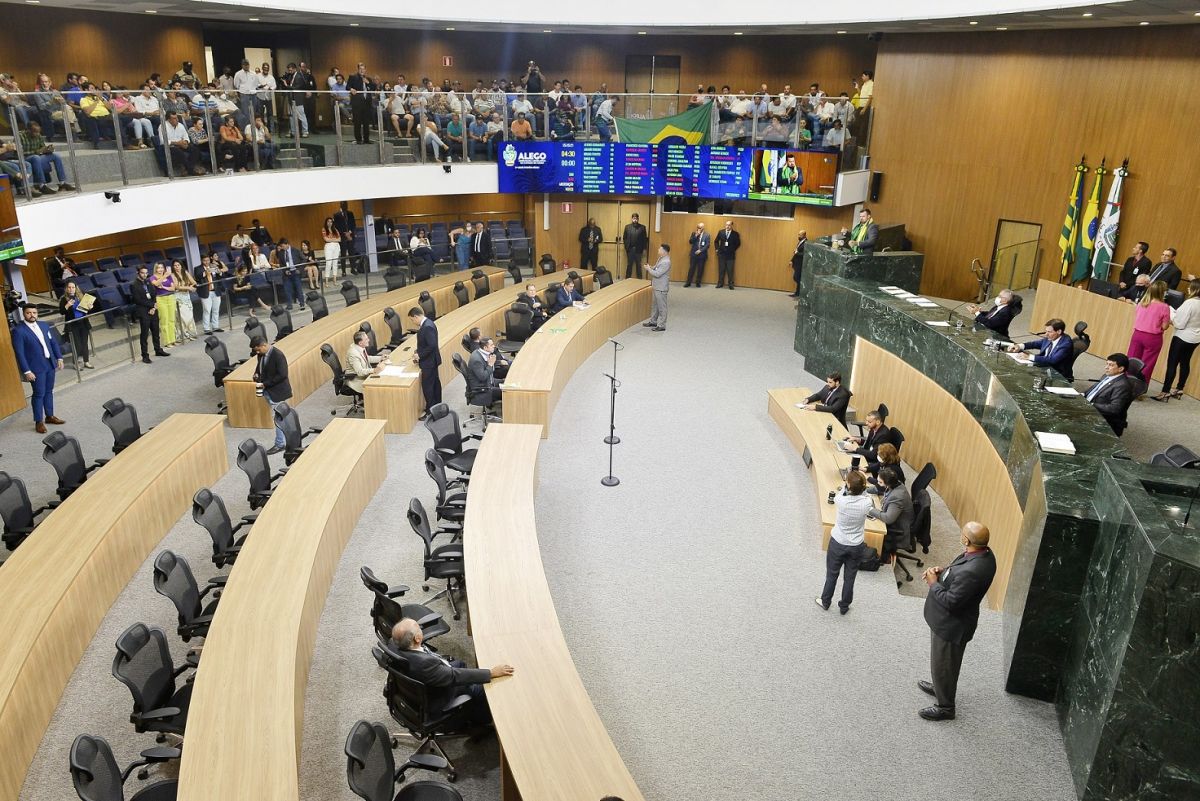 Quantos votos são necessários para eleger um deputado estadual em Goiás?