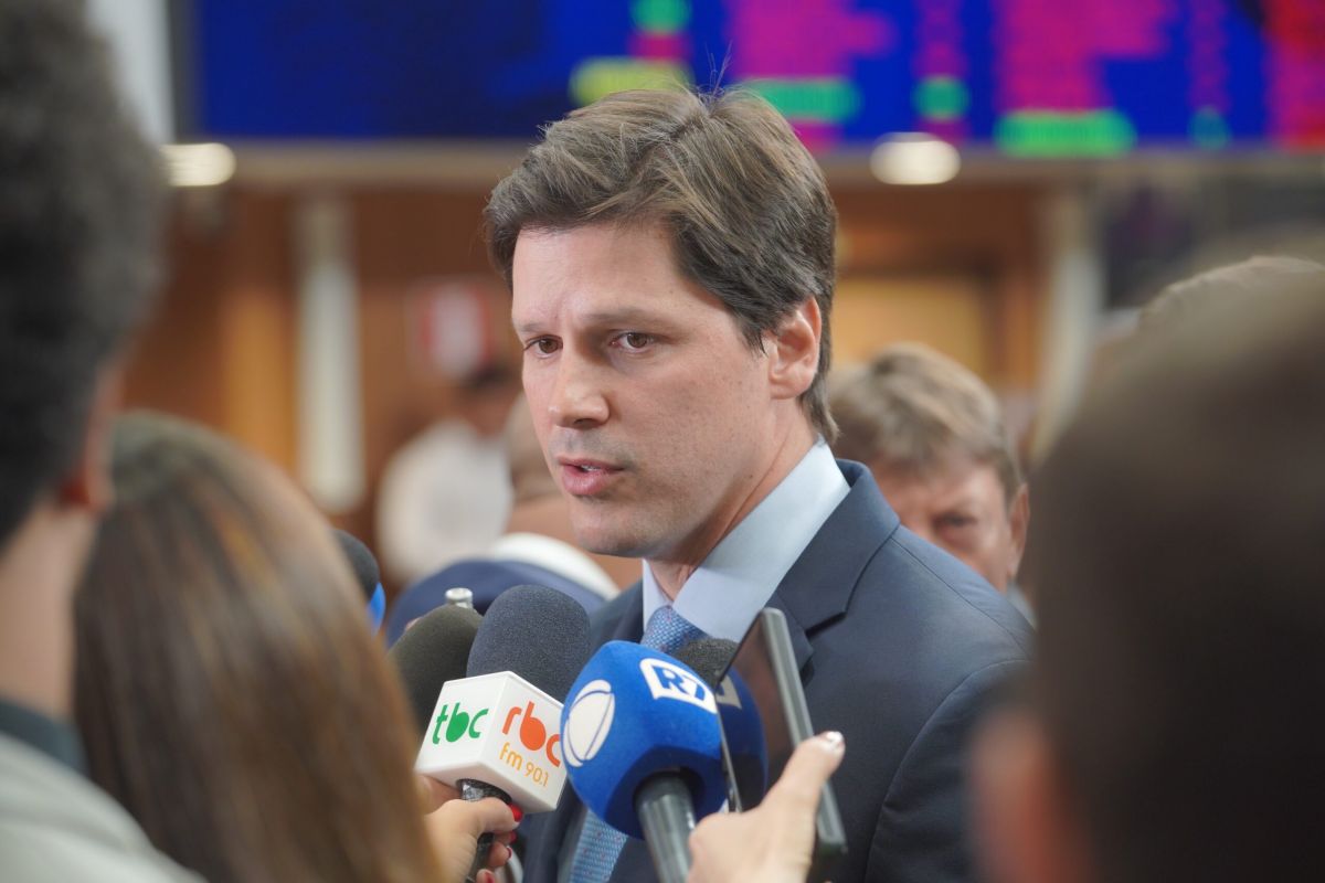 Prefeitos do PL se aproximam de Daniel Vilela e devem apoiar candidatura ao governo em 2026