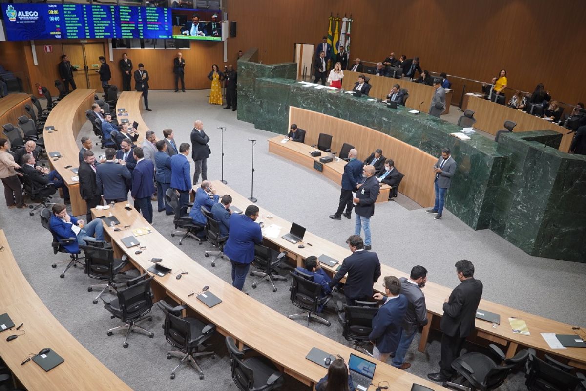 Deputados goianos terão quase R$ 13 milhões para gastar em emendas