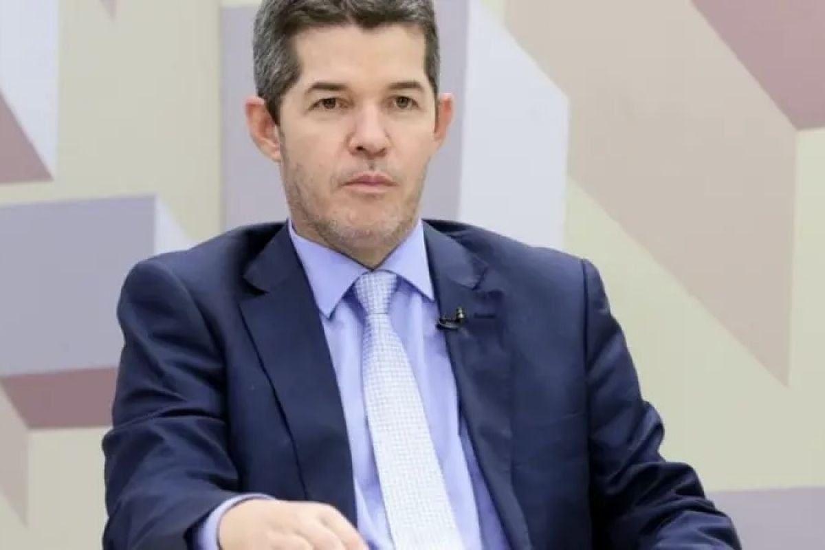 Delegado Waldir aposta em Marconi como principal adversário e descarta candidatura de Wilder