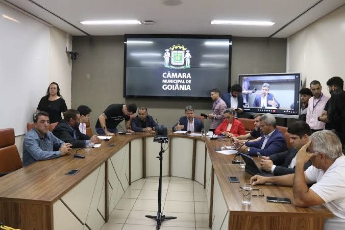 Câmara de Vereadores quer saber por que Rogério Cruz pede empréstimo de 710 milhões em ano eleitoral