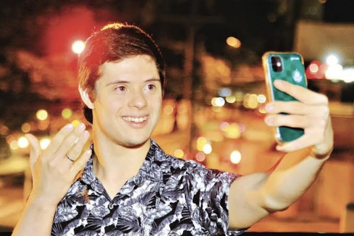 Estudante goiano é reconhecido em ranking dedicado a pessoas com T21
