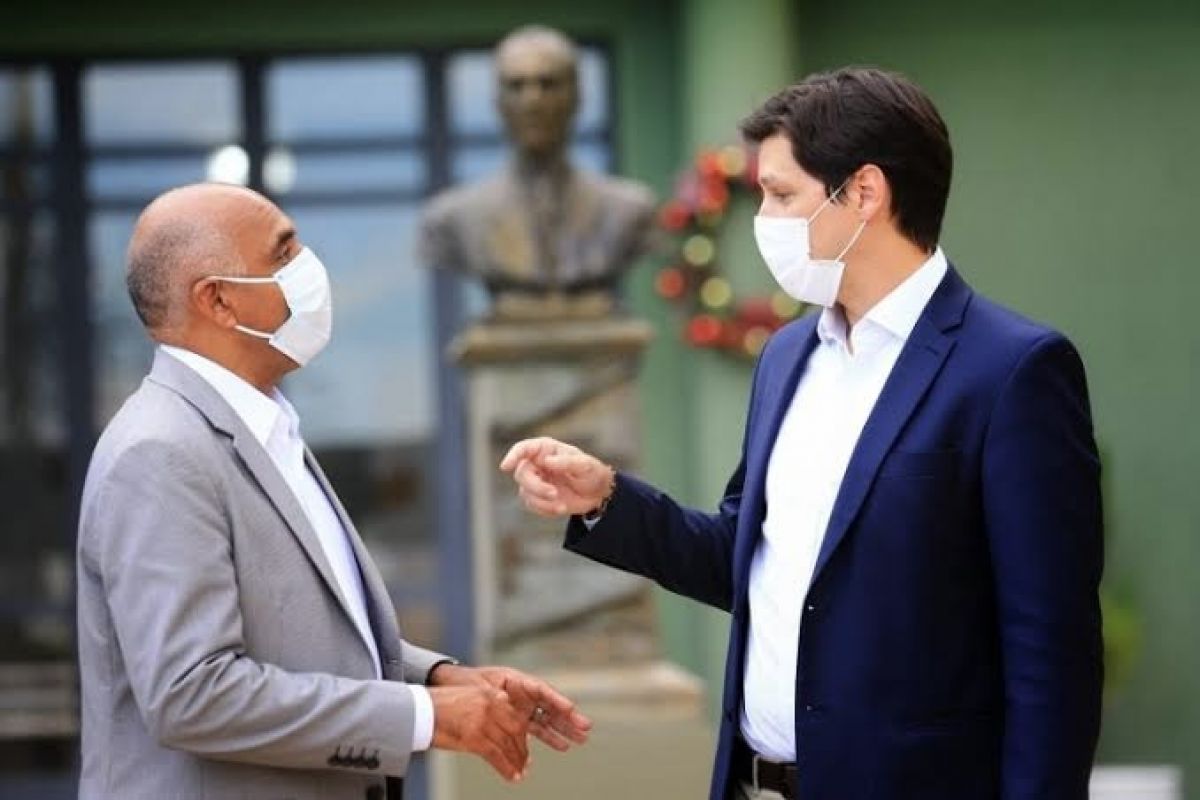 Conselho de Daniel a Rogério Cruz é última tentativa do governo de diminuir desastre em Goiânia
