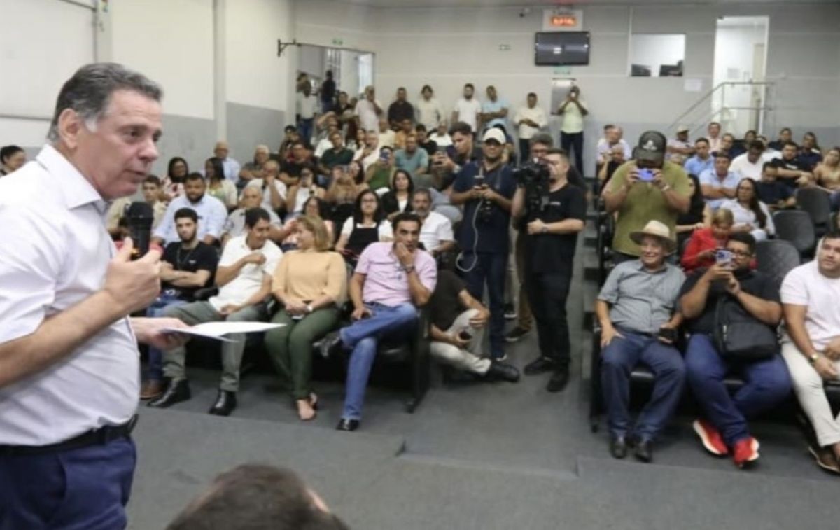 Evento de Marconi em Uruaçu tem plenário esvaziado e gera desconforto no PSDB