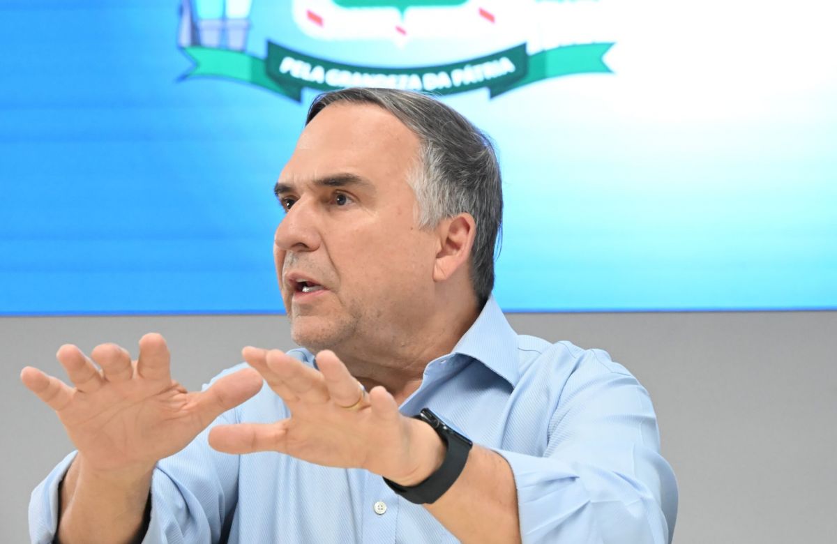 Mabel dá 30 dias para caminhões de concreto e caçambas serem retirados das ruas