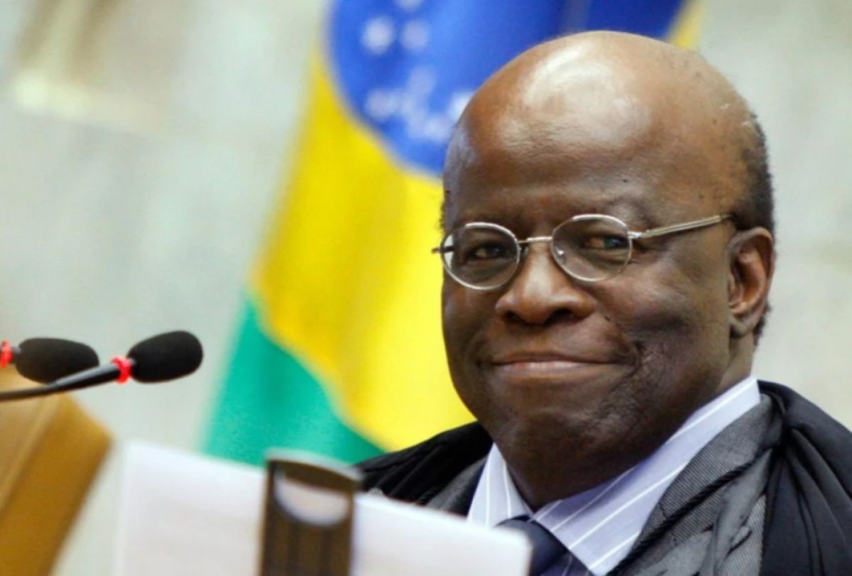 Joaquim Barbosa se filia ao Democracia Cristã e entra na disputa presidencial de 2026