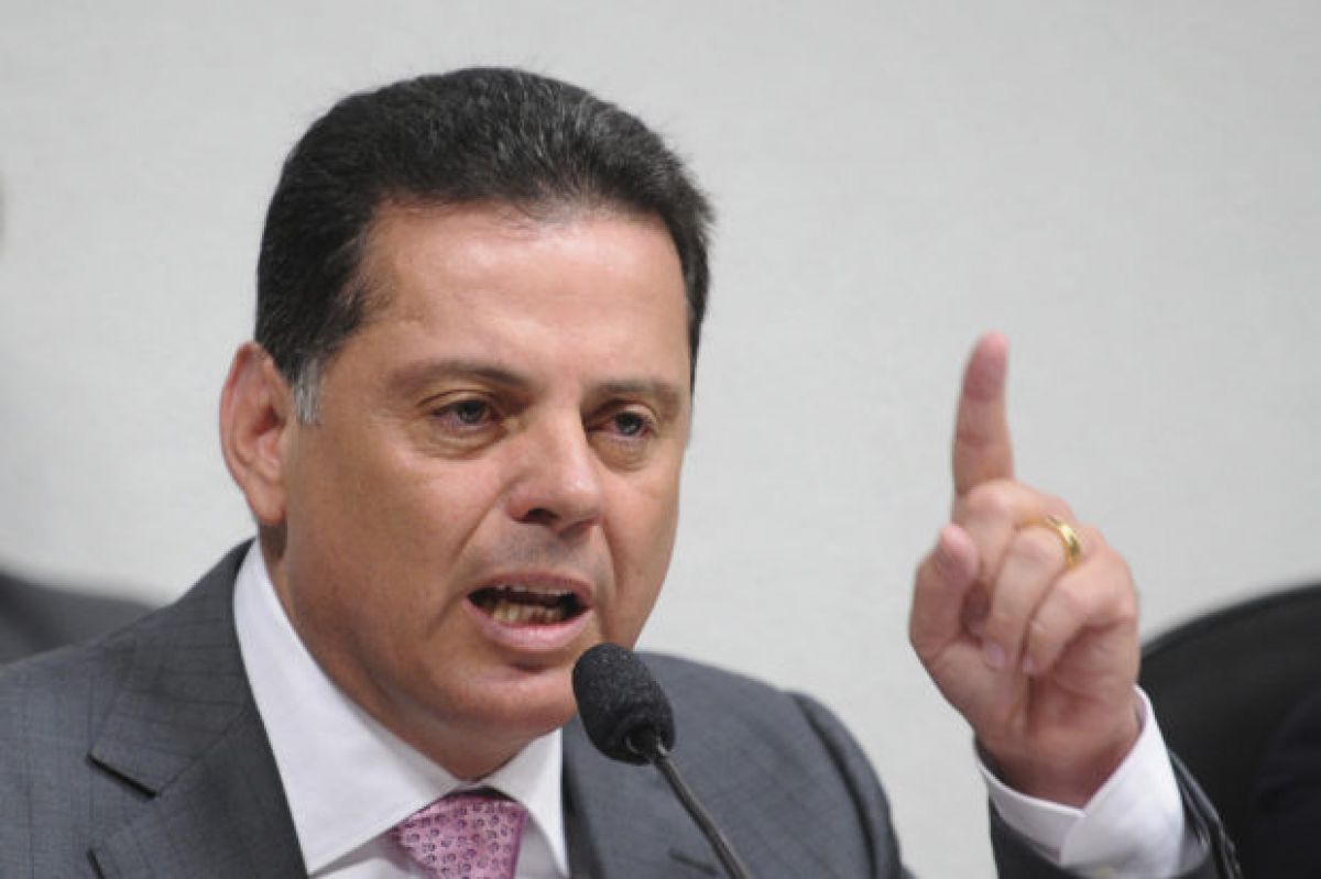 Tucanos contrariam Marconi e comparecem em peso em ato com Lula