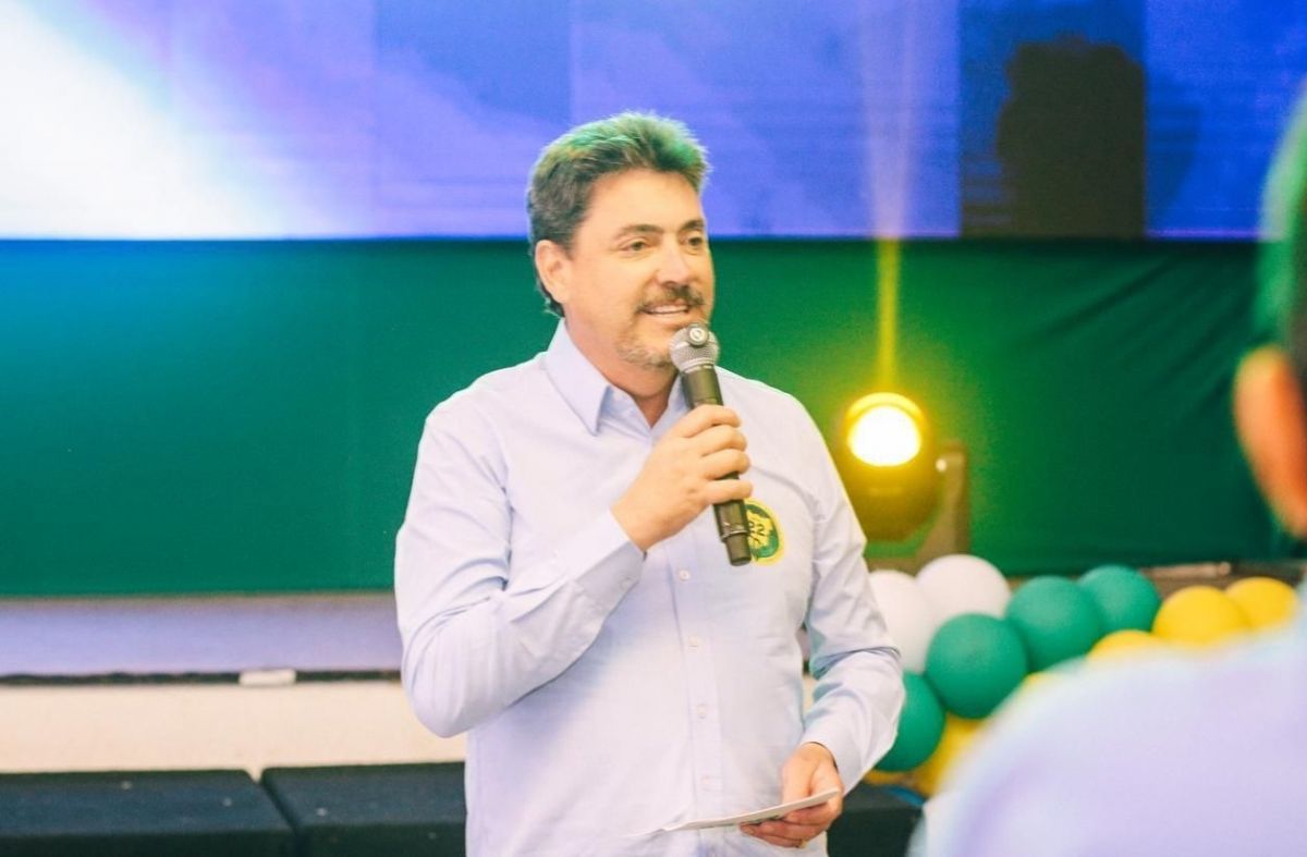 Racha no PL se aprofunda e isola Wilder Morais em evento em Anápolis