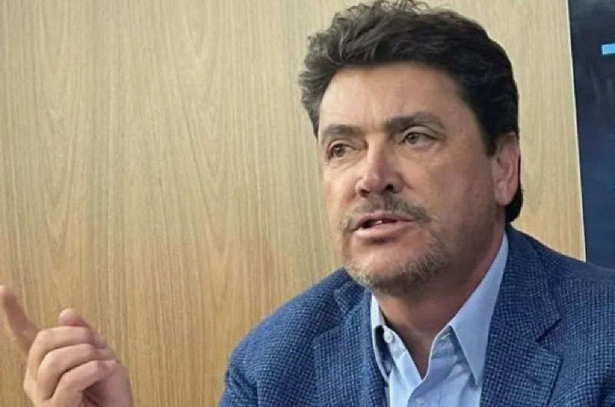Wilder amarga terceiro lugar em pesquisa e disputa espaço com o PT em Goiás