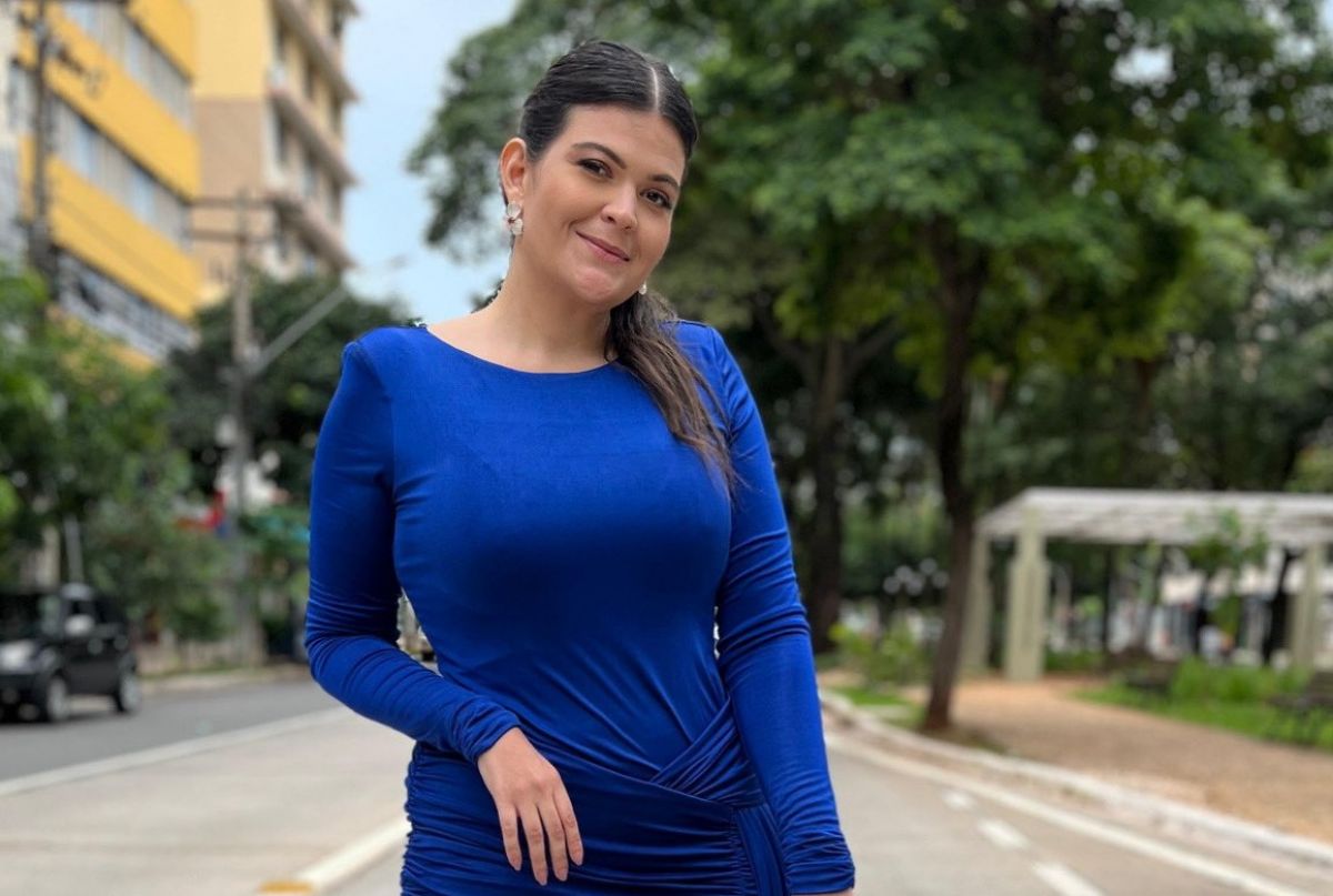 Aava Santiago se defende de críticas dizendo que não é feia nem brega