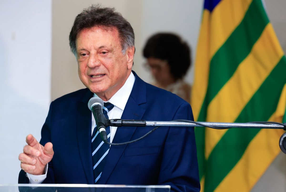 Adib Elias ataca Marconi e diz que Goiás não pode voltar ao tempo dos camburões