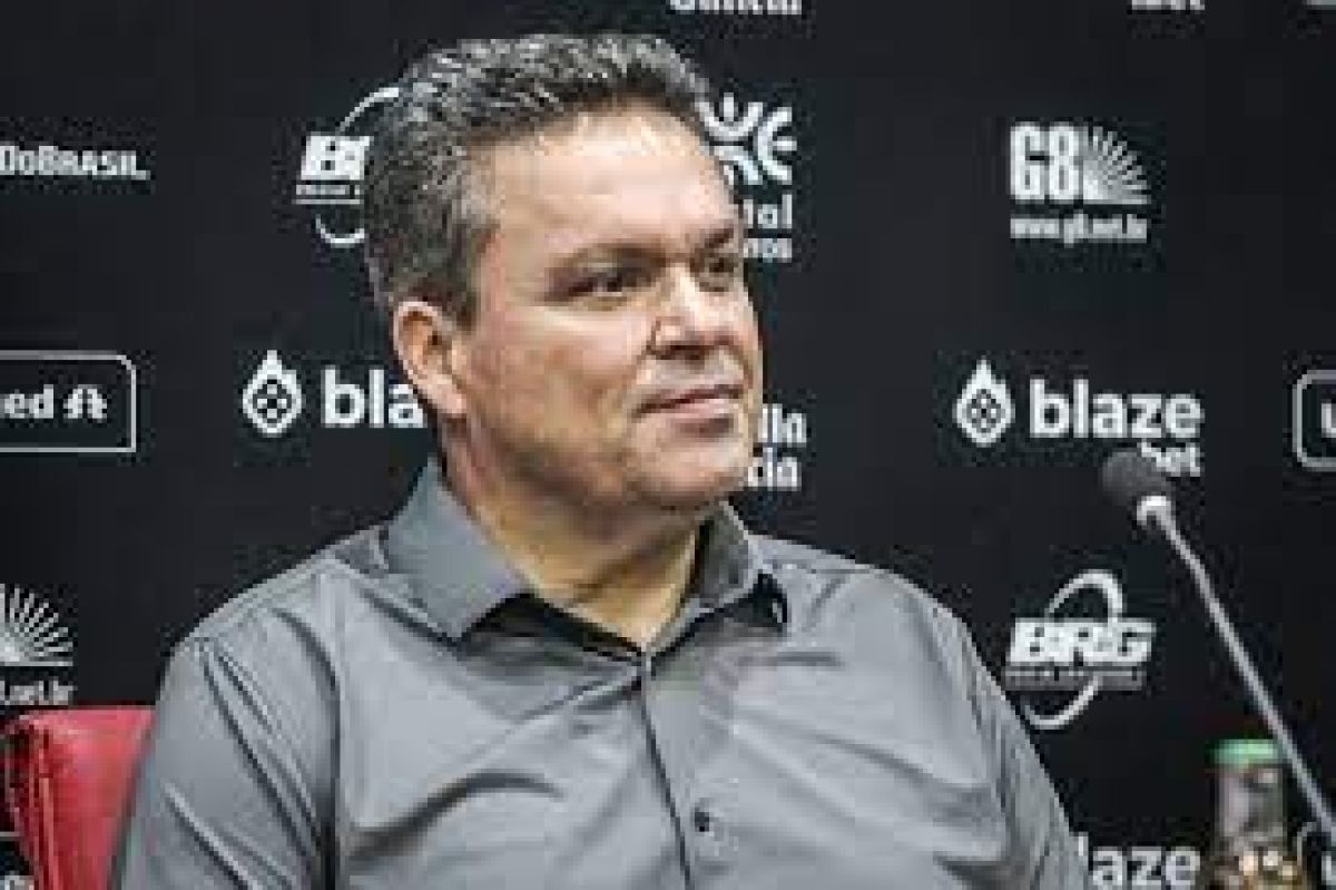 Adson Batista diz que Dragão só terá futebol feminino por obrigação