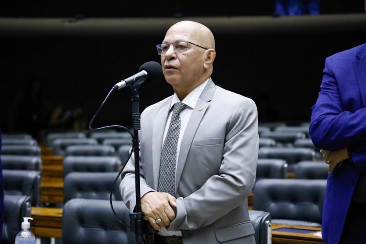 Professor Alcides vota por revogar norma que protege crianças vítimas de estupro