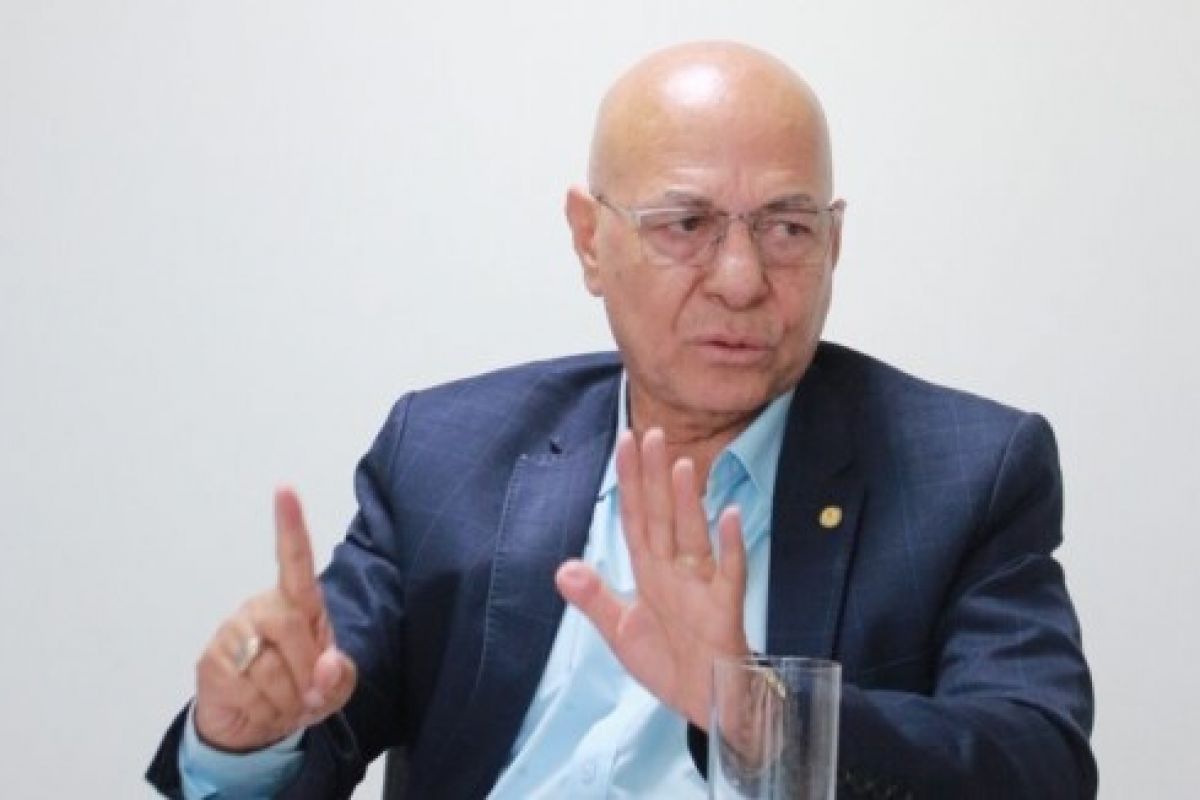 Após derrota nas urnas, Professor Alcides anuncia fim da carreira política
