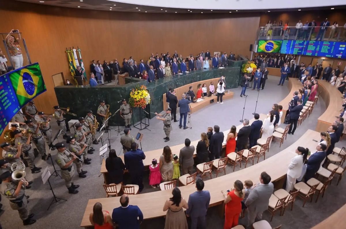 Nova lei pode dobrar número de mulheres na Assembleia Legislativa de Goiás