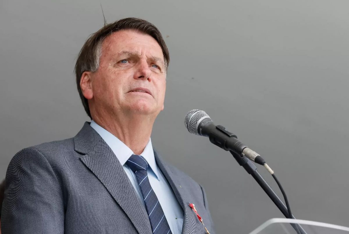 Bolsonaro sinaliza apoio a aliança entre PL e MDB em Goiás para 2026