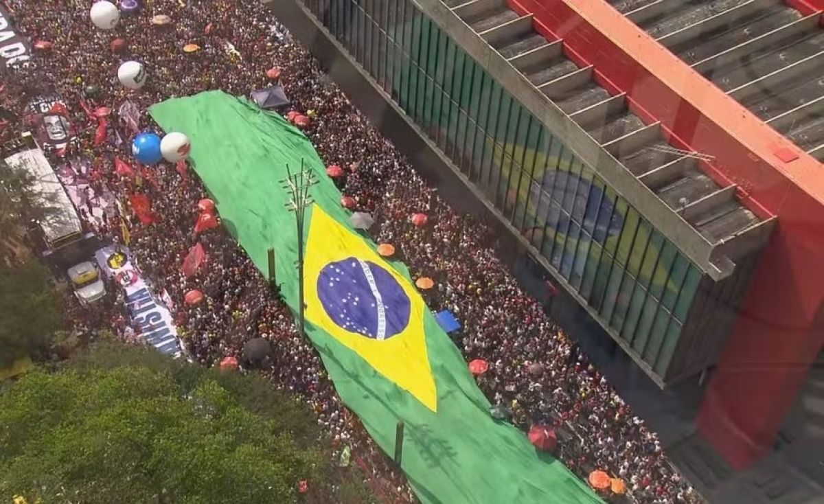 Manifestações contra PEC da Blindagem e Anistia tomam as ruas em 27 capitais e no DF
