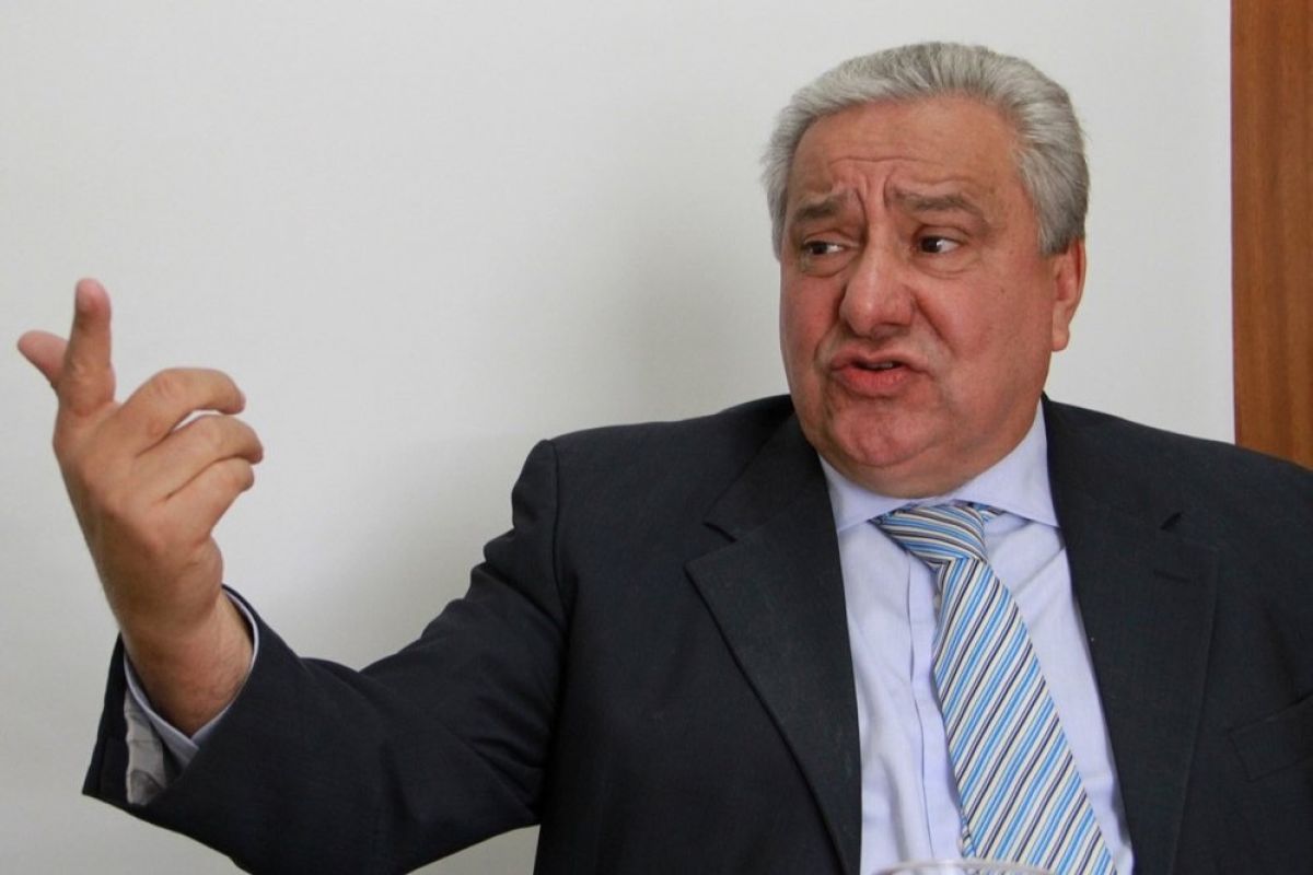Vilmar Rocha também critica Vanderlan por querer aliança com PT
