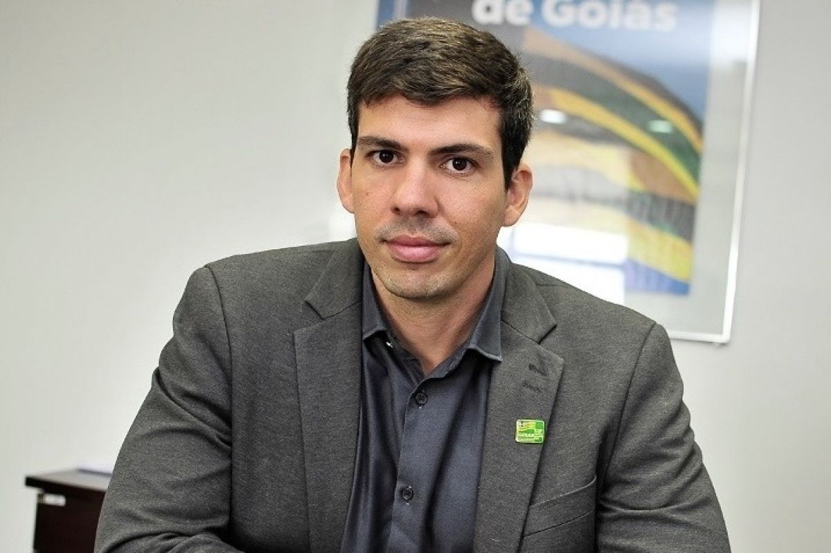 Pedro Sales rebate ação do PSDB contra microrregiões de saneamento