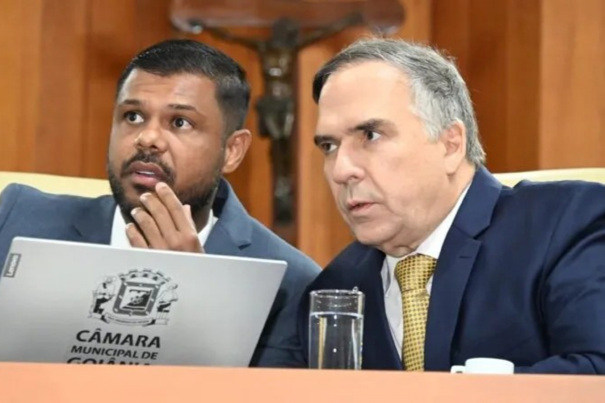 Jornalista Ton Paulo cita exemplos de Mabel e Policarpo que faltam aos vereadores
