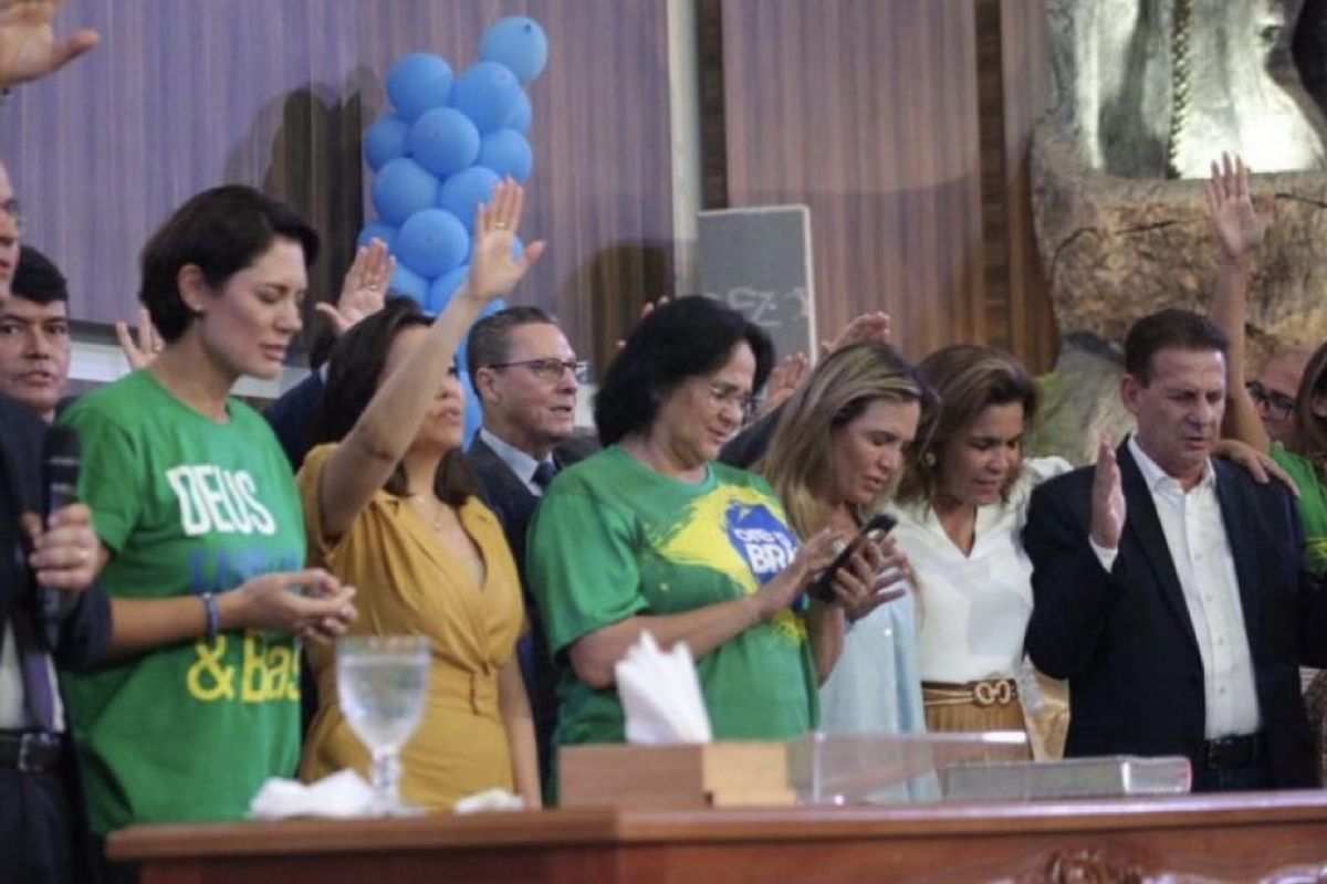 Em busca de sobrevivência eleitoral, Vanderlan muda de lado novamente e troca Bolsonaro por PT