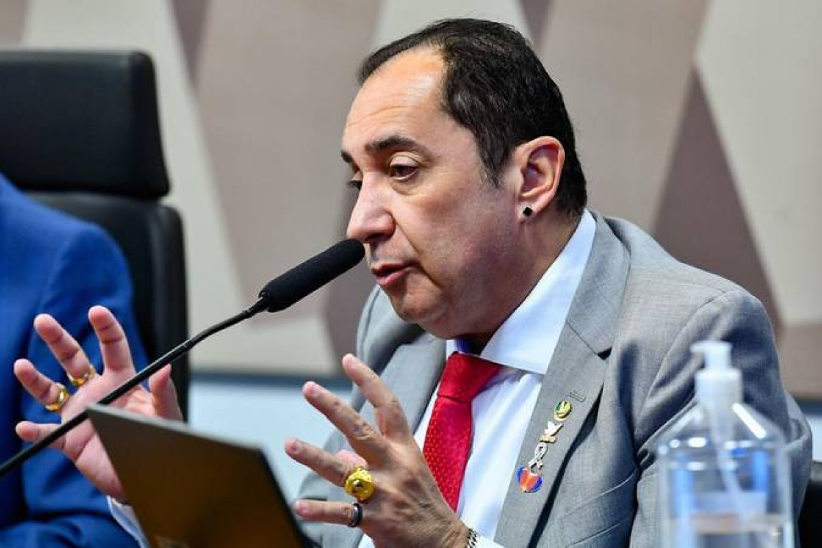 Kajuru condiciona candidatura ao Senado à saída de Gayer da disputa