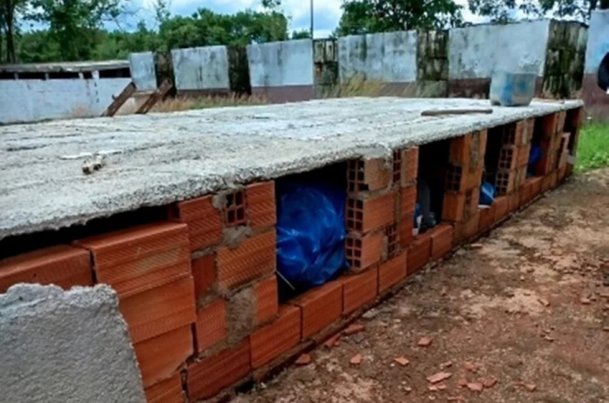 Famílias denunciam retirada de ossadas e abandono no Cemitério Jardim da Esperança, em Aparecida de Goiânia