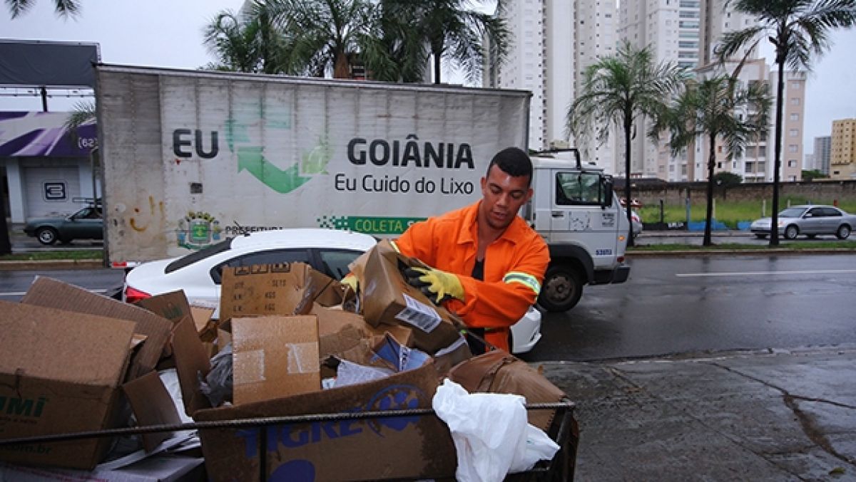 Crise na coleta seletiva em Goiânia: metas descumpridas e serviço em retrocesso, mostra O Popular