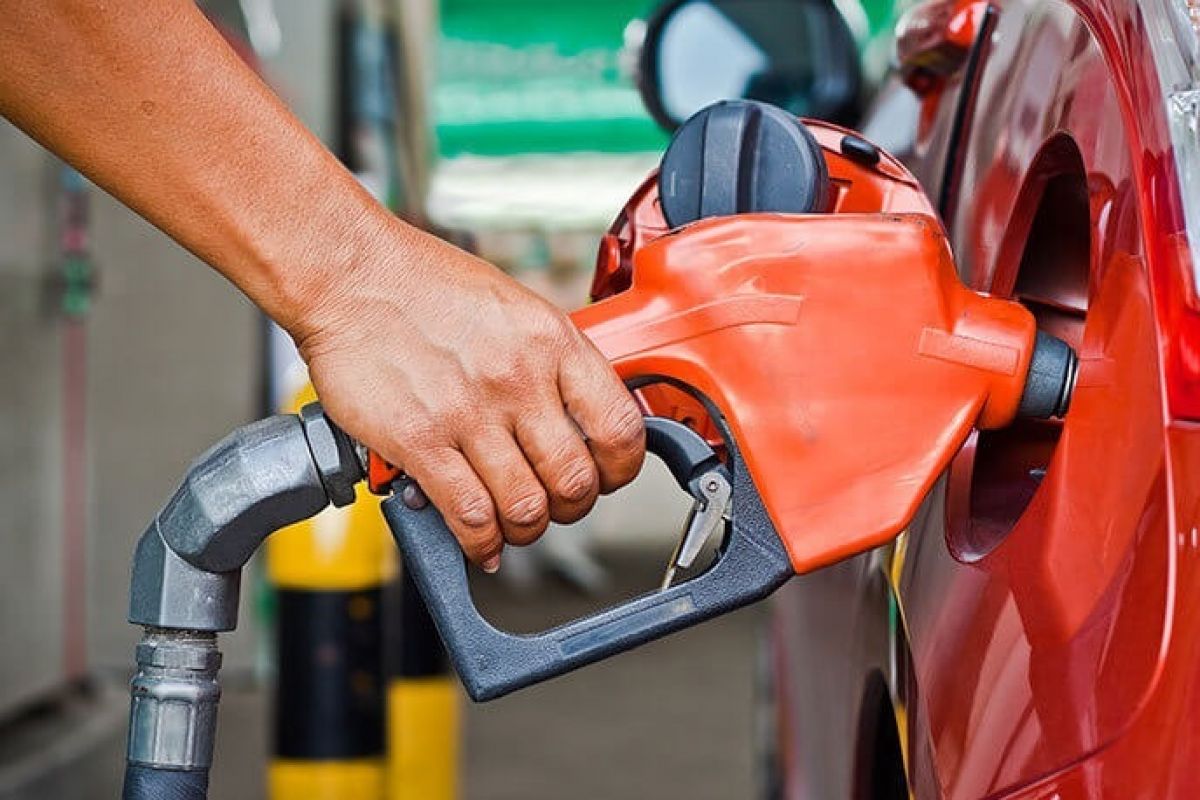 Gasolina fica R$ 0,14 mais barata a partir de hoje
