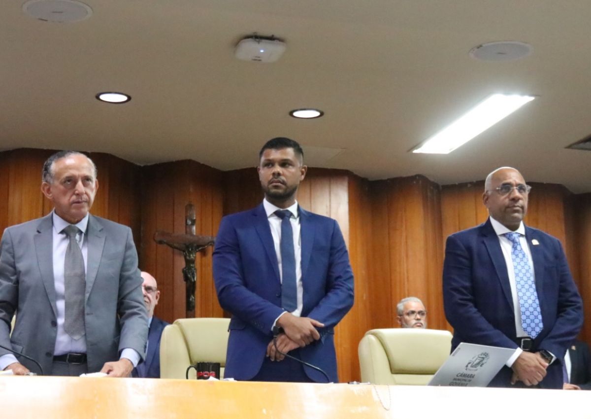 Site anapolino Portal 6 diz que Rogério Cruz está dinamitando suas chances de reeleição