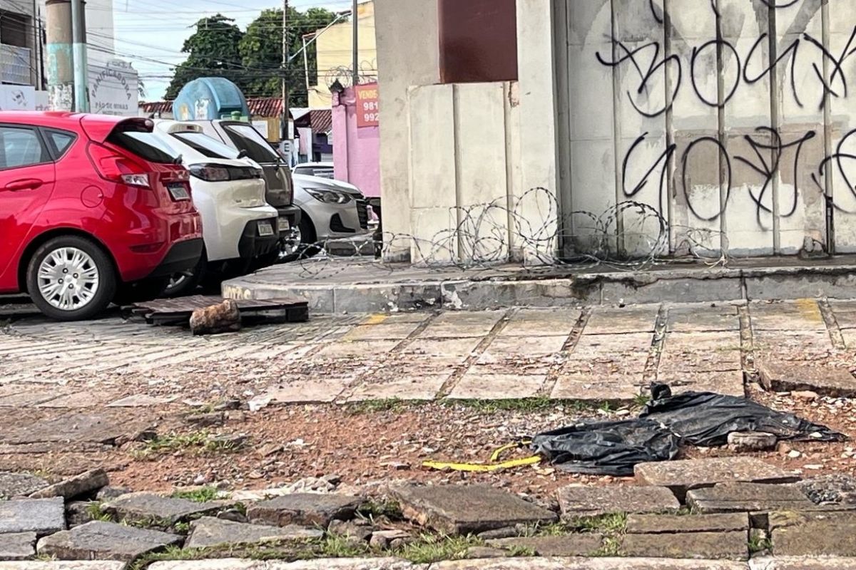 Matéria de site mostra situação precária de calçadas de Goiânia