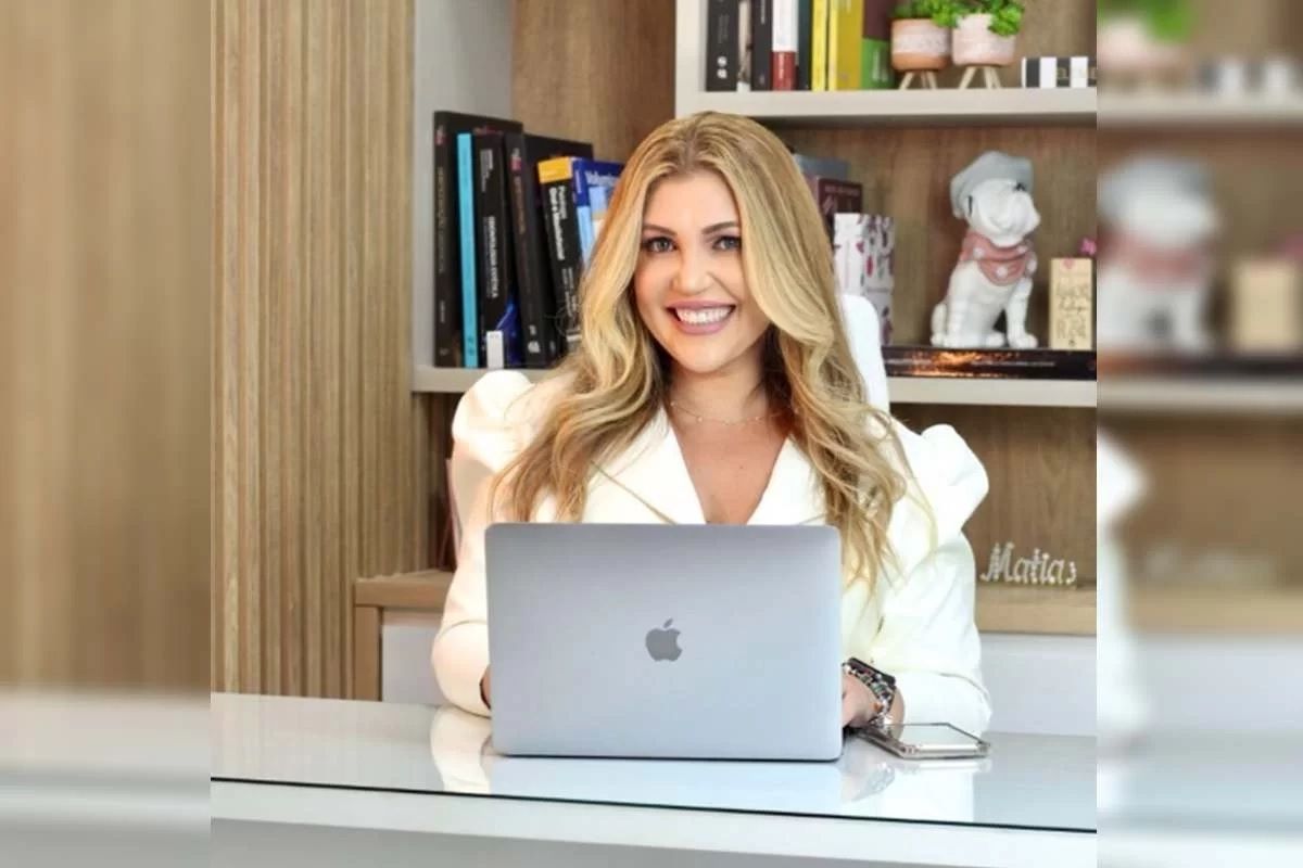 Condenada a 17 anos, falsa médica aparece ligada a chapa na eleição do CRO-GO