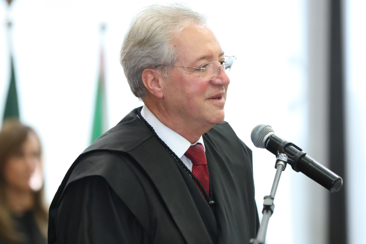 Helder Valin diz a colegas que pretende permanecer no TCE até os 75 anos