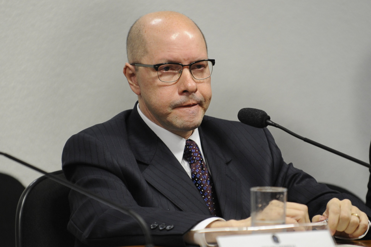 PL avalia lançar Demóstenes Torres e Gustavo Gayer ao Senado em 2026