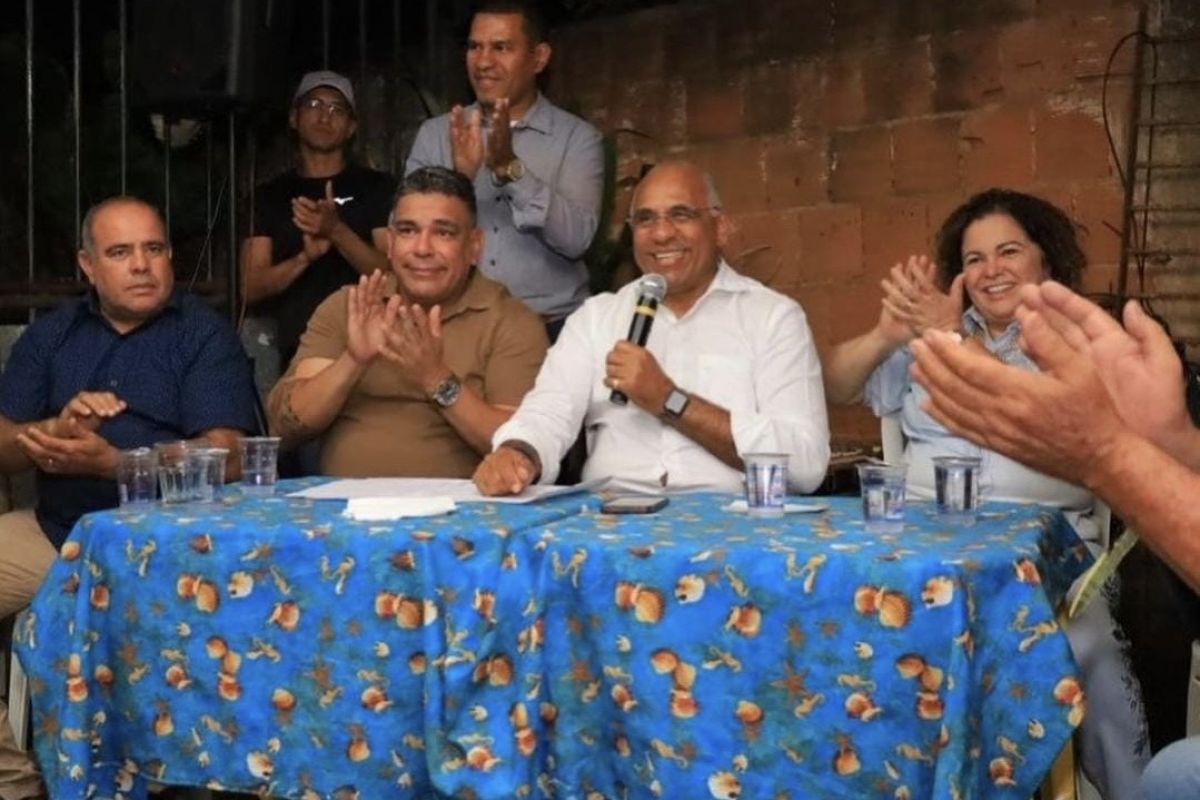 Rogério Cruz lidera pesquisa... só que a de rejeição