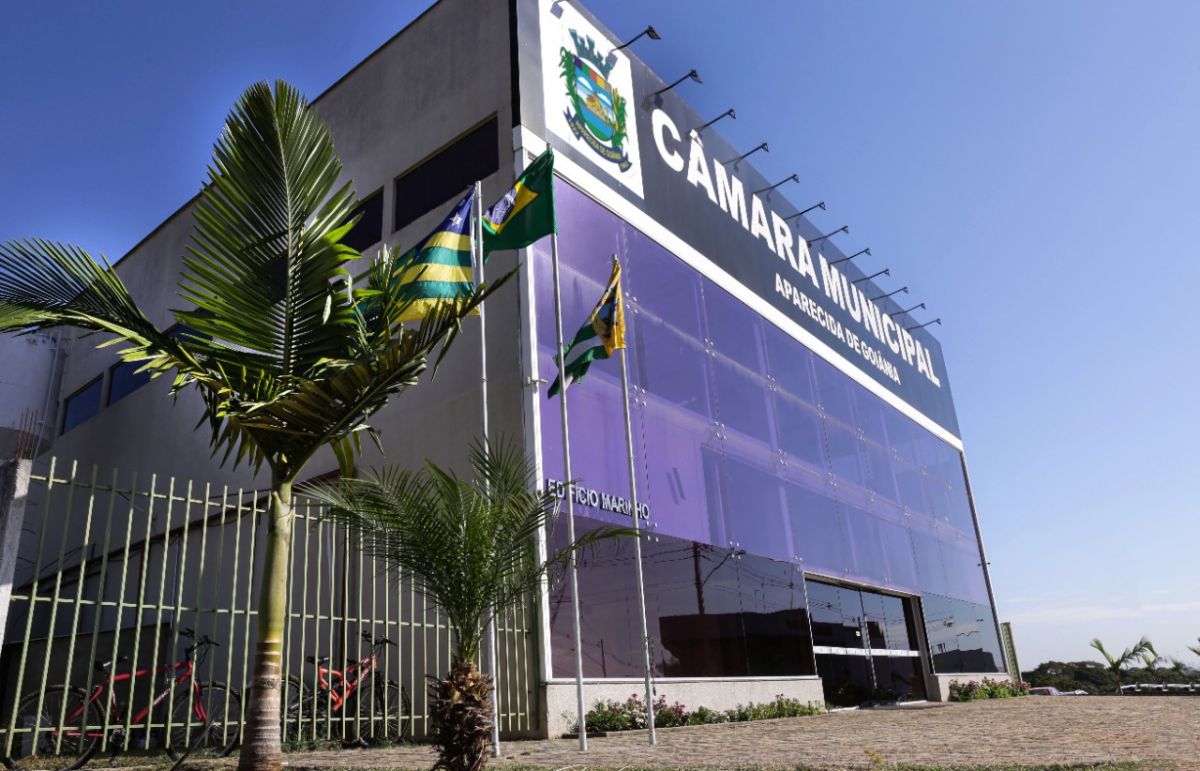 Câmara de Aparecida prepara locação de carros para todos os vereadores