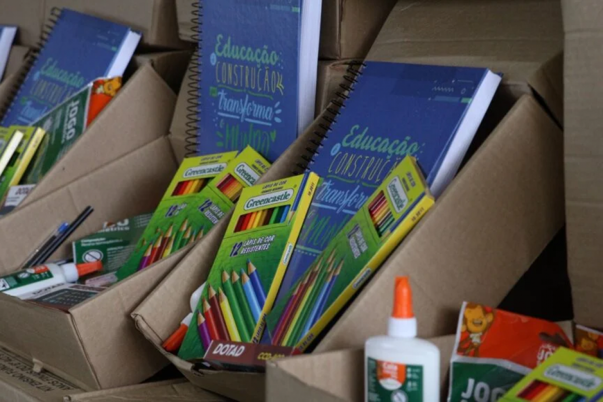 Alunos de Goiânia voltam às aulas nesta segunda-feira, 22, sem material escolar