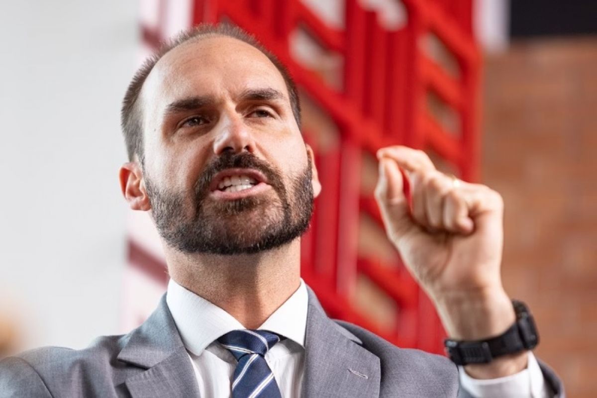 Após articular tarifaço, Eduardo Bolsonaro tenta evitar novas medidas dos EUA